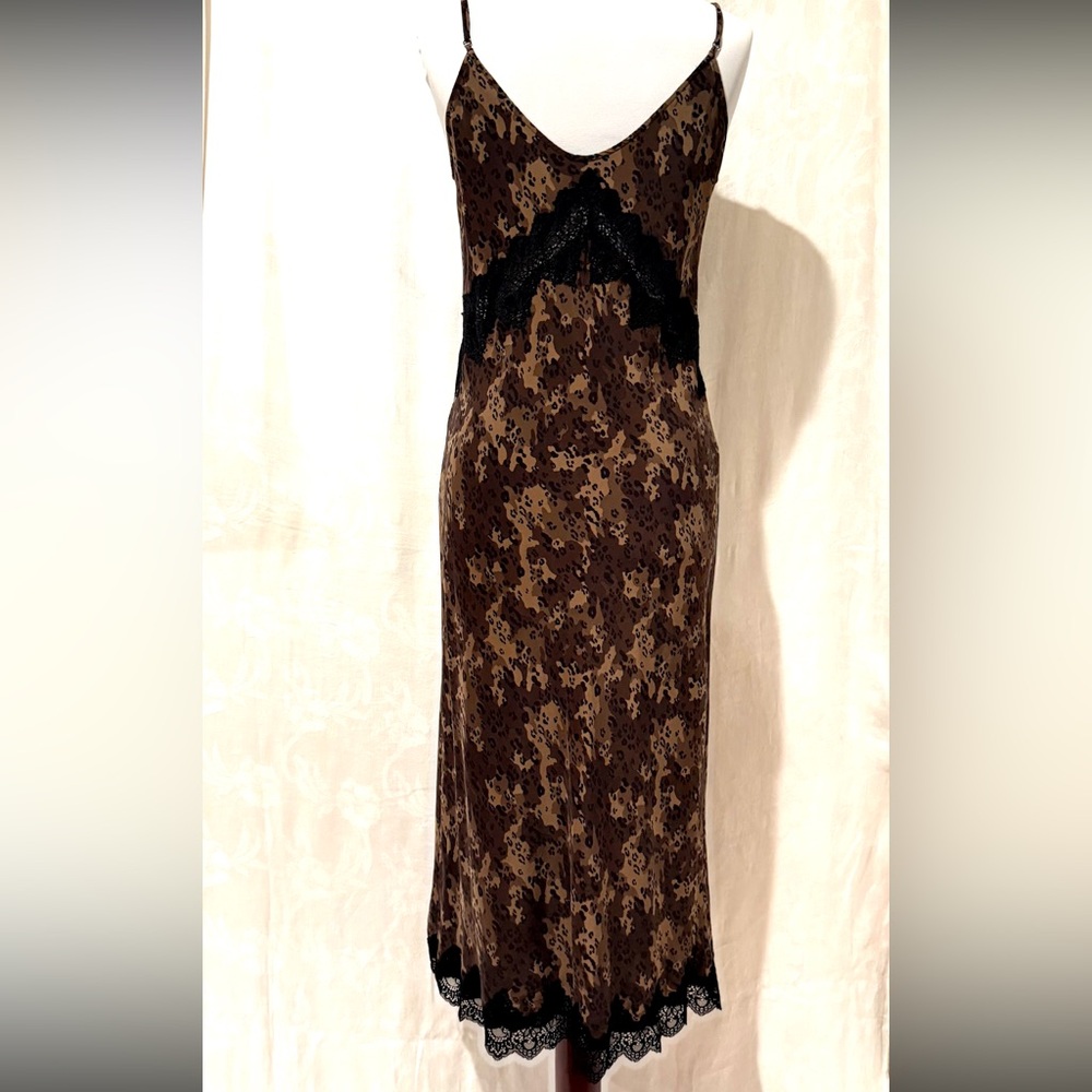 Uniqlo Brown and Black Midi Dress